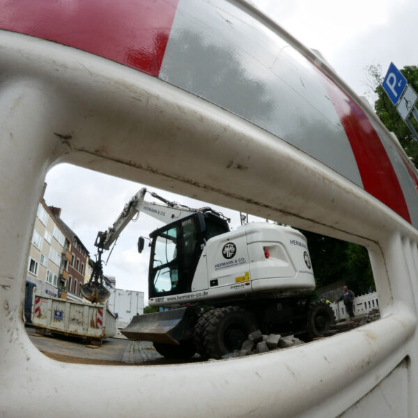 Für die Regionetz übernehmen wir Tiefbauarbeiten
