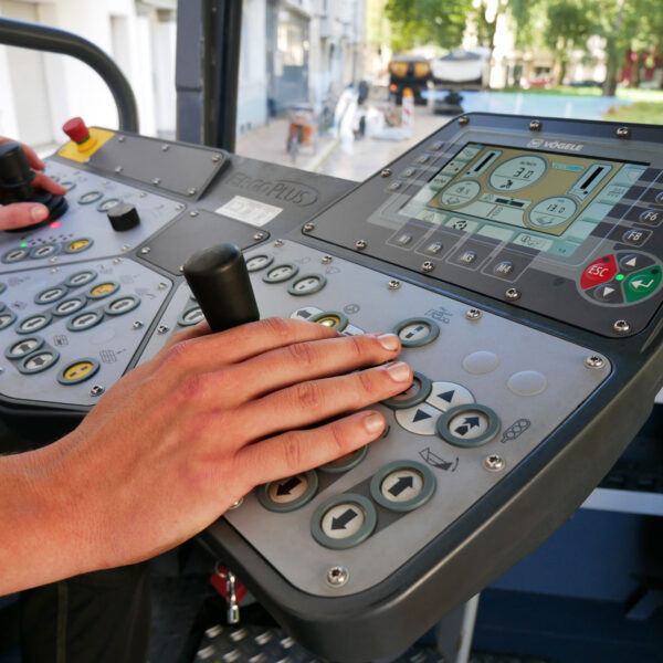 Asphaltarbeiten inklusive der vorbereitenden Asphaltschneidearbeiten am Blücherplatz wurden abgeschlossen.